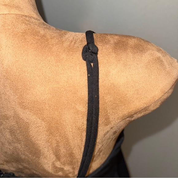 Little Black Dress w/ gold sparkles, semi formal, juniors sz 15 hoco prom - Picture 8 of 14